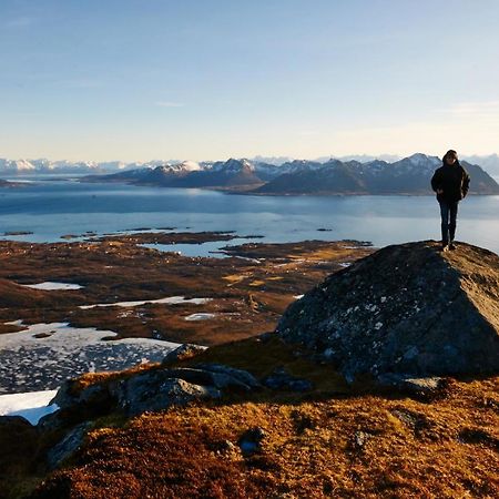 Apartmán Huset Pa Yttersiden Straumsnes Exteriér fotografie